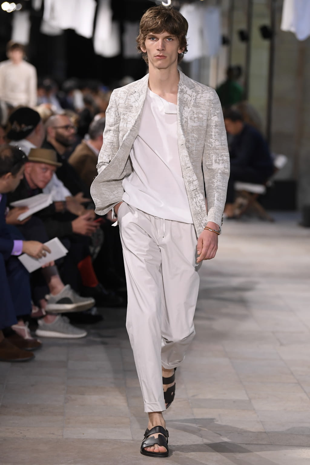 Fashion Week Paris Spring/Summer 2019 look 44 from the Hermès collection menswear