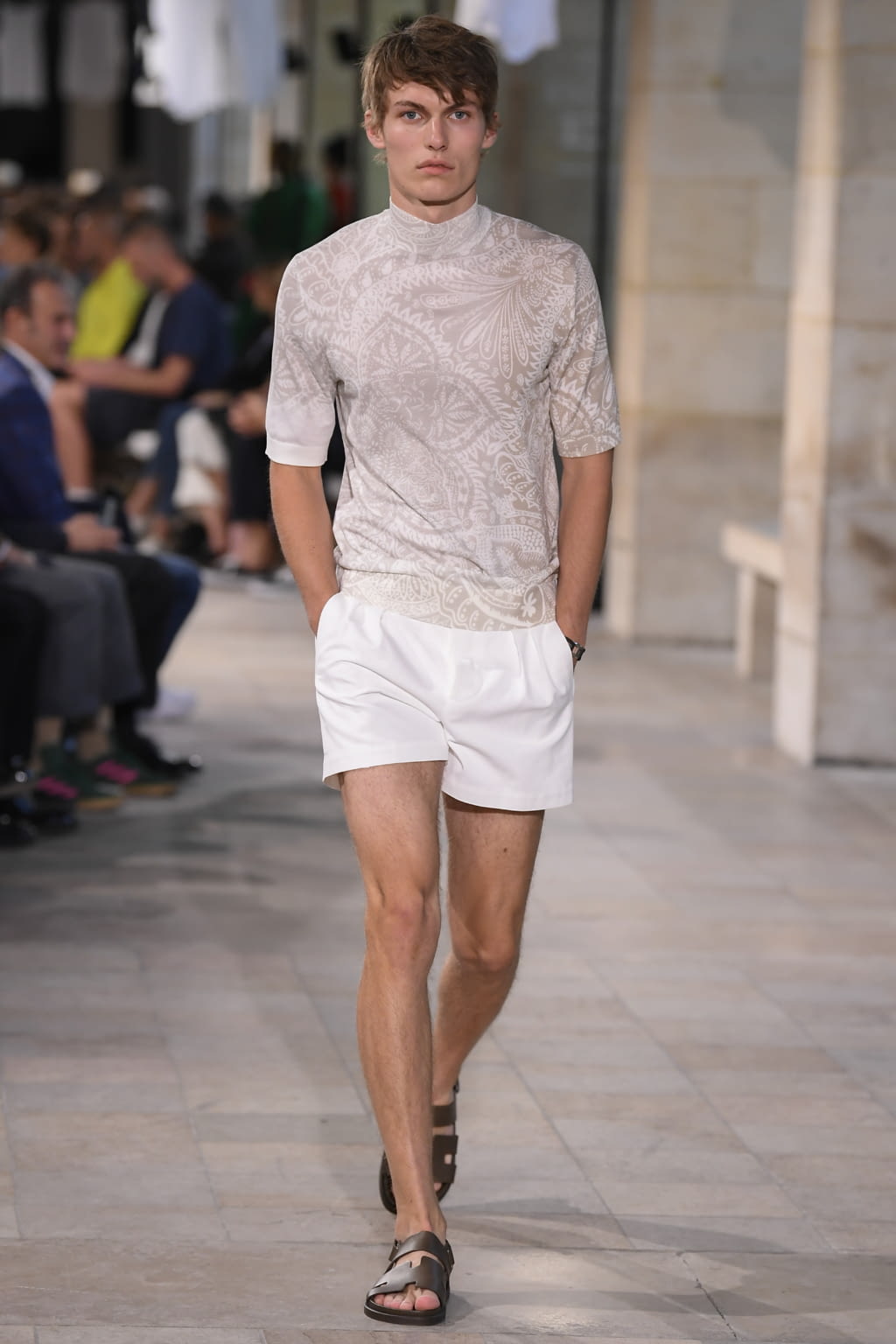Fashion Week Paris Spring/Summer 2019 look 47 from the Hermès collection 男装