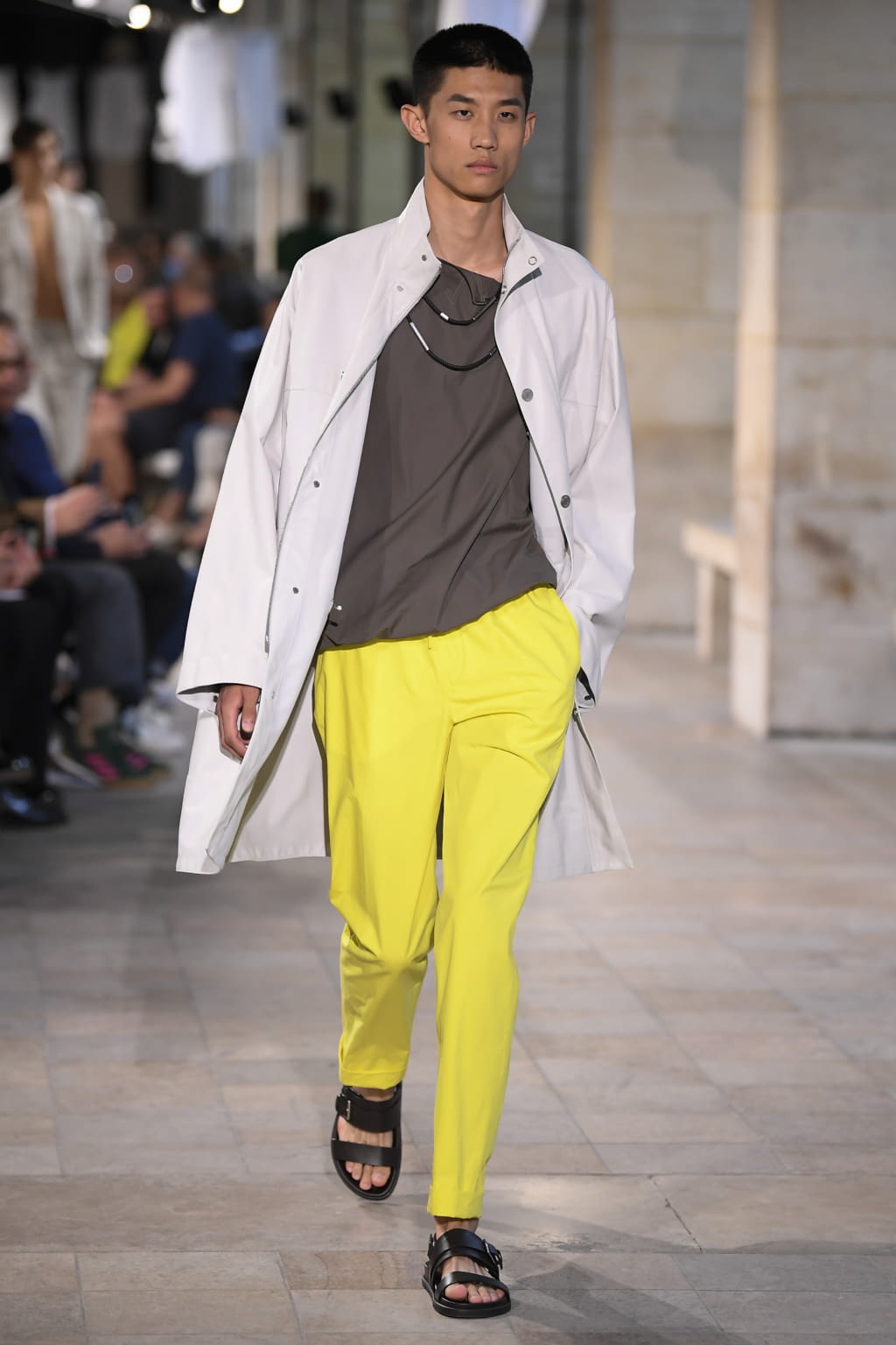 Fashion Week Paris Spring/Summer 2019 look 8 from the Hermès collection menswear