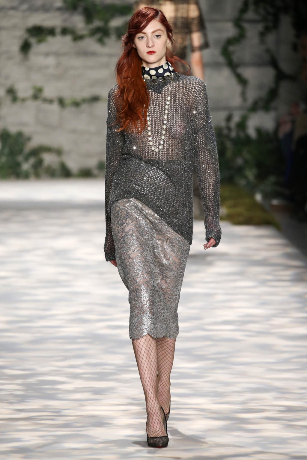 Fashion Week New York Fall/Winter 2017 look 14 from the Jenny Packham collection womenswear