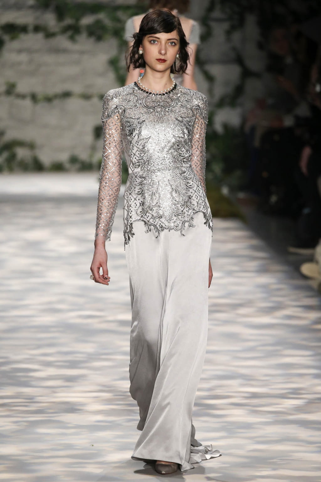 Fashion Week New York Fall/Winter 2017 look 25 from the Jenny Packham collection womenswear