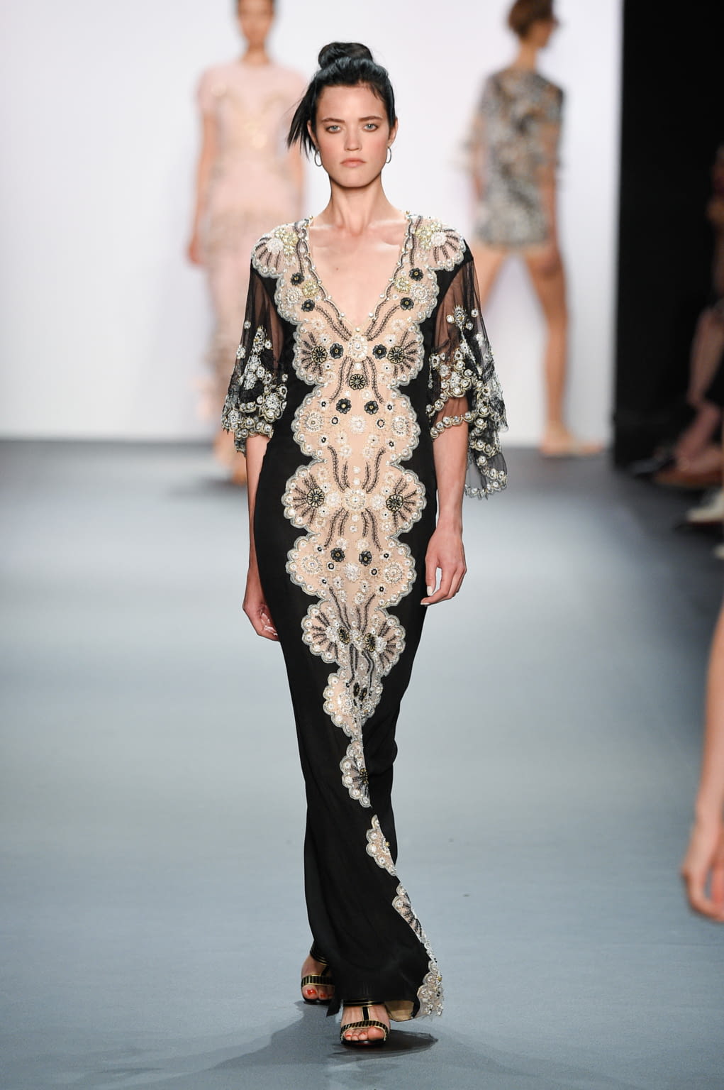 Fashion Week New York Spring/Summer 2017 look 14 from the Jenny Packham collection 女装