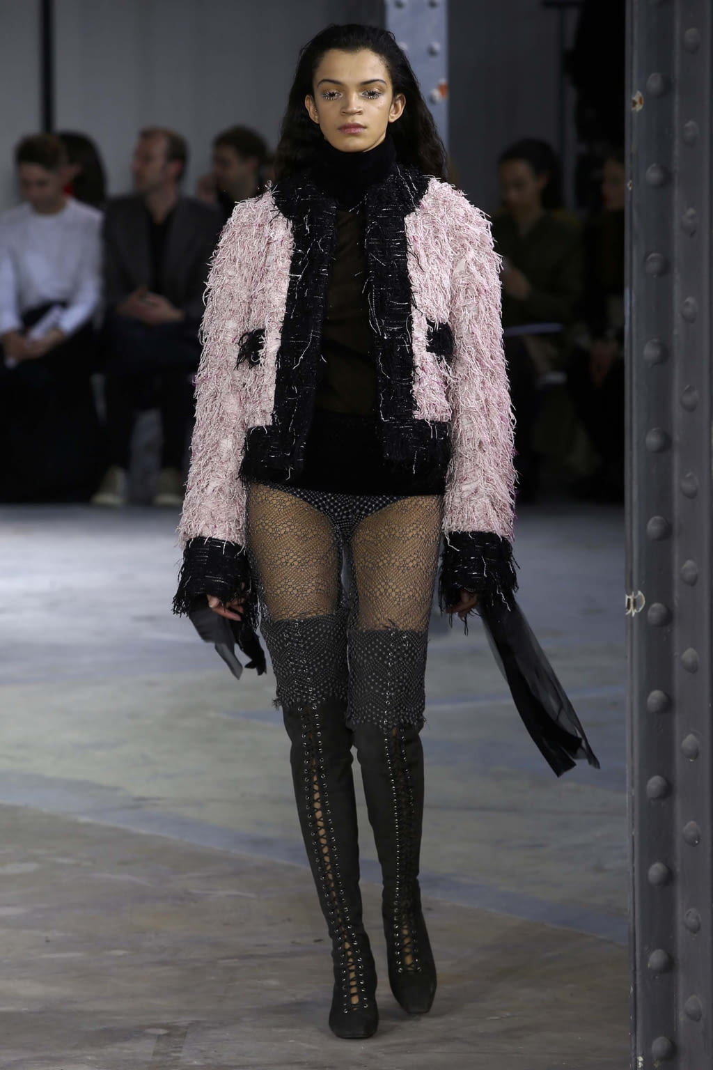 Fashion Week Paris Fall/Winter 2018 look 18 from the Anaïs Jourden collection womenswear