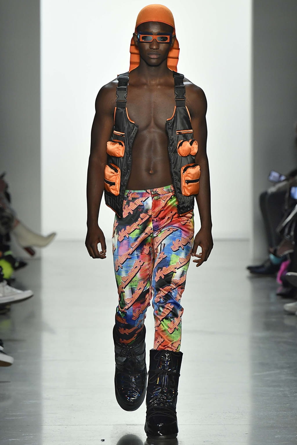 Fashion Week New York Fall/Winter 2018 look 23 from the Jeremy Scott collection womenswear