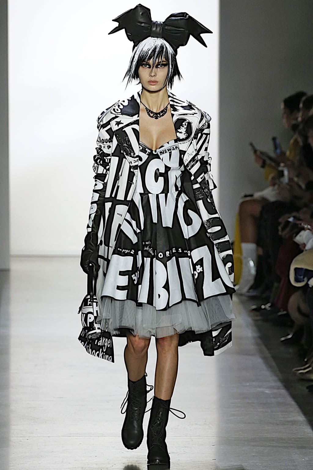 Fashion Week New York Fall/Winter 2019 look 3 from the Jeremy Scott collection womenswear