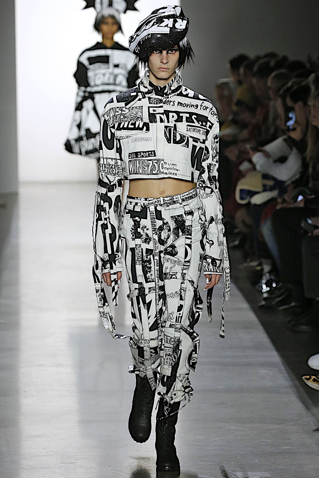 Fashion Week New York Fall/Winter 2019 look 11 from the Jeremy Scott collection 女装