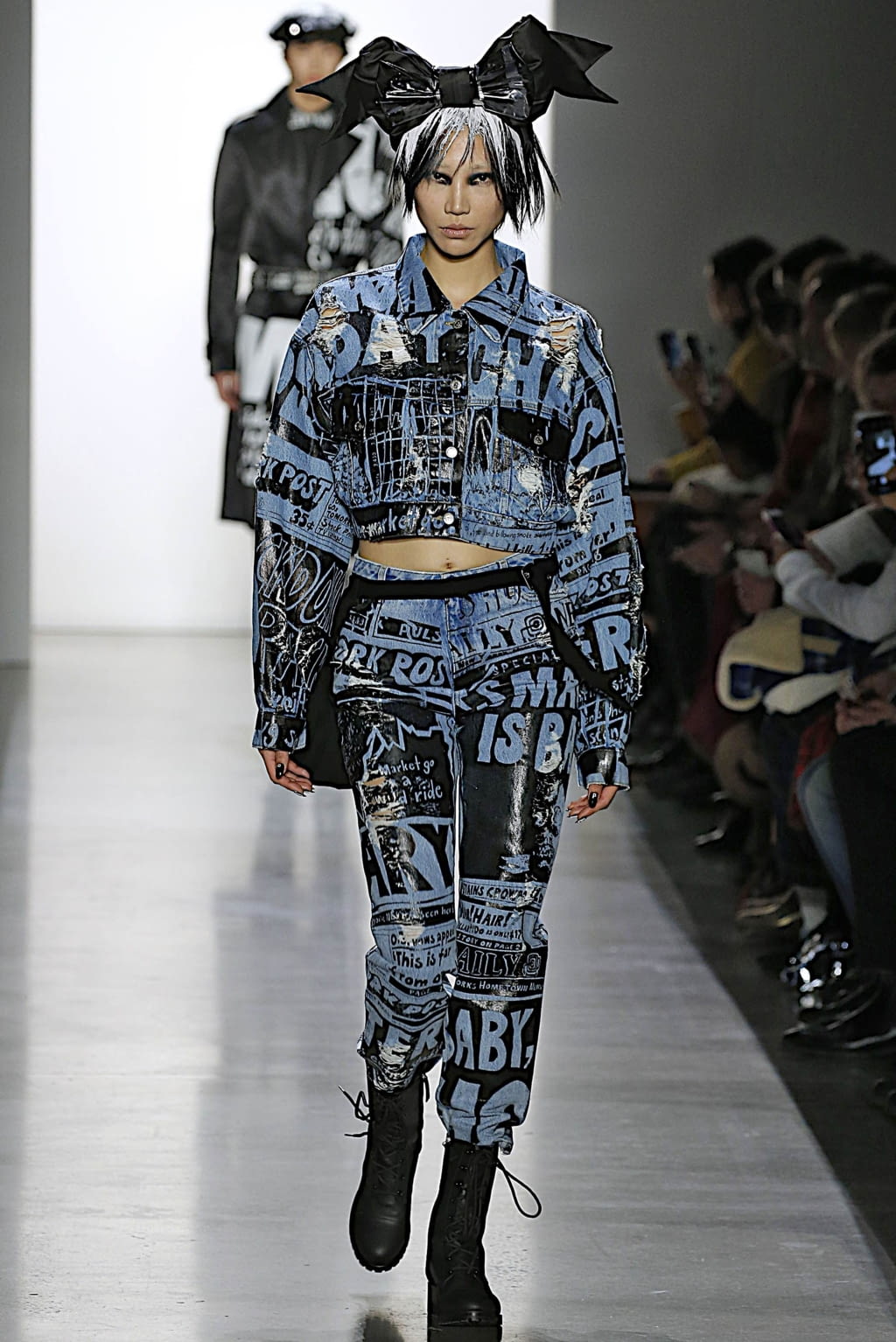 Fashion Week New York Fall/Winter 2019 look 20 from the Jeremy Scott collection womenswear