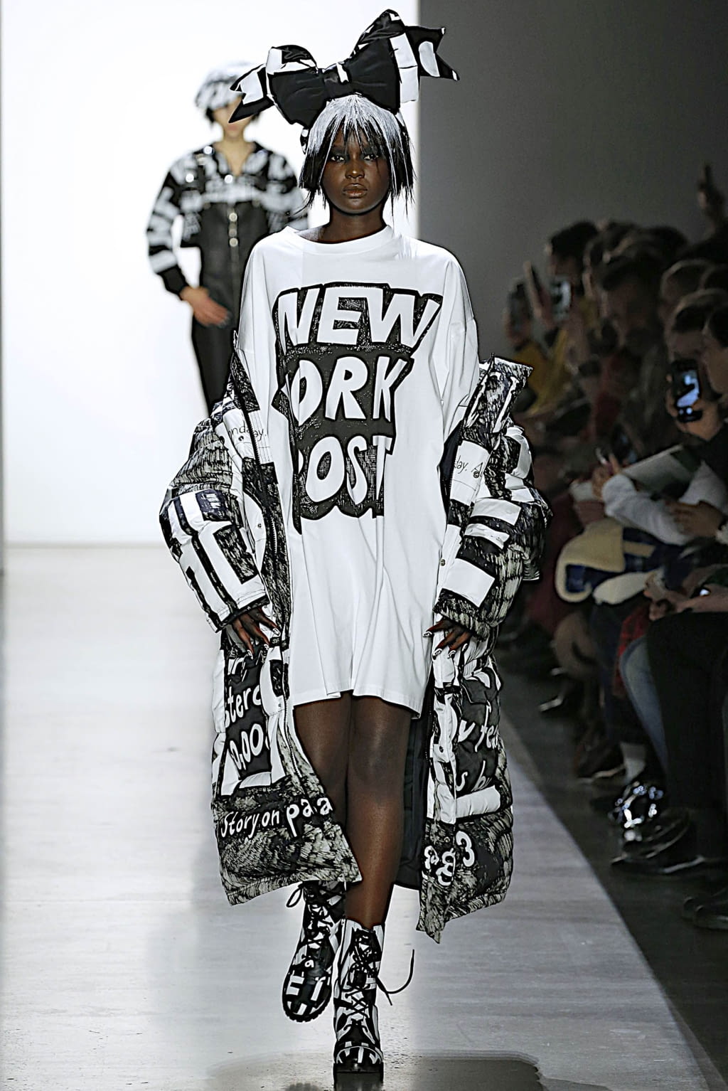 Fashion Week New York Fall/Winter 2019 look 30 from the Jeremy Scott collection womenswear