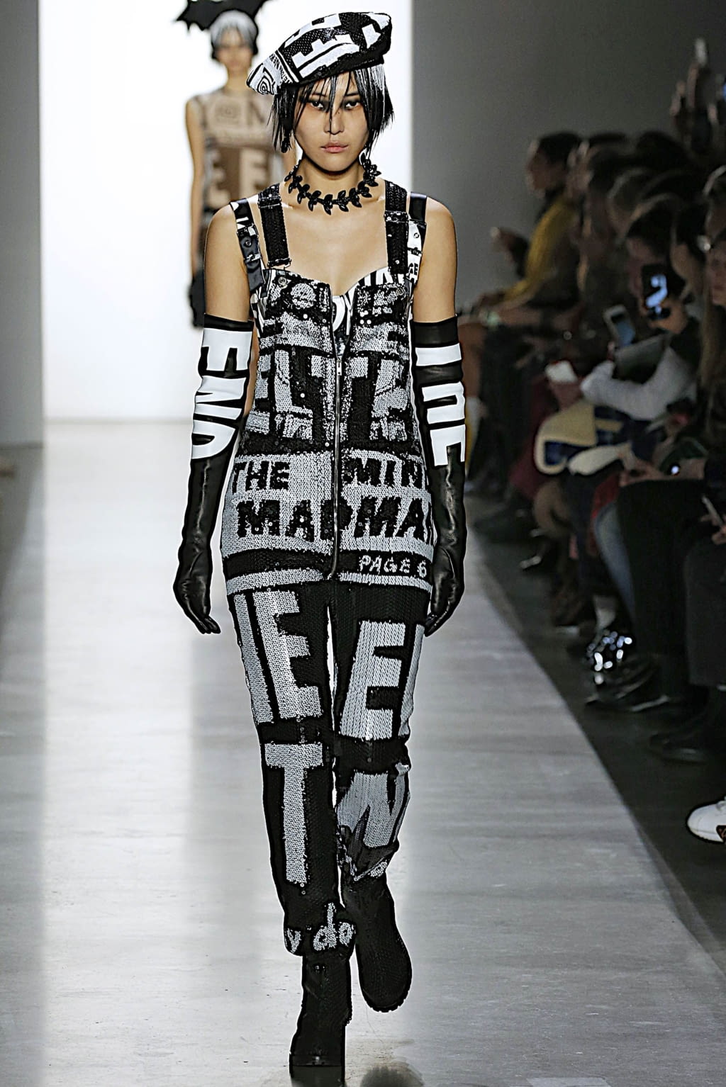Fashion Week New York Fall/Winter 2019 look 39 from the Jeremy Scott collection 女装