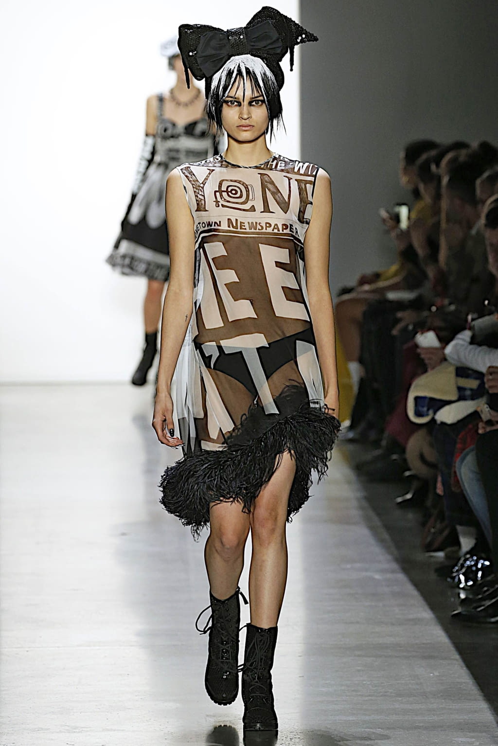Fashion Week New York Fall/Winter 2019 look 40 from the Jeremy Scott collection womenswear