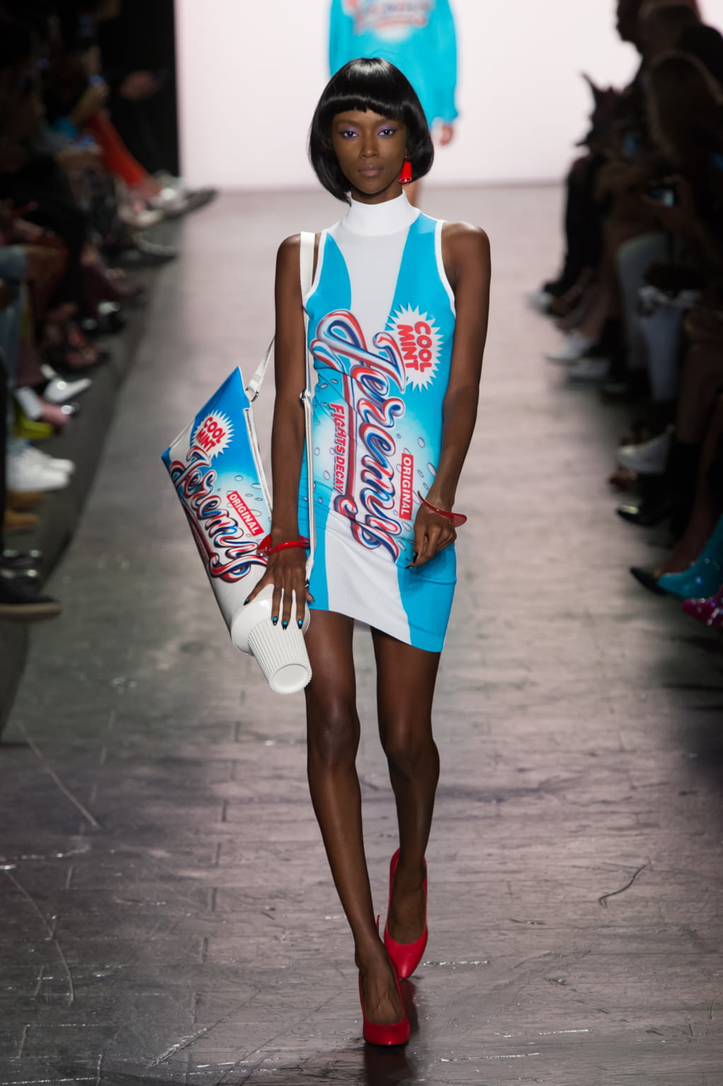 Fashion Week New York Spring/Summer 2017 look 39 from the Jeremy Scott collection womenswear