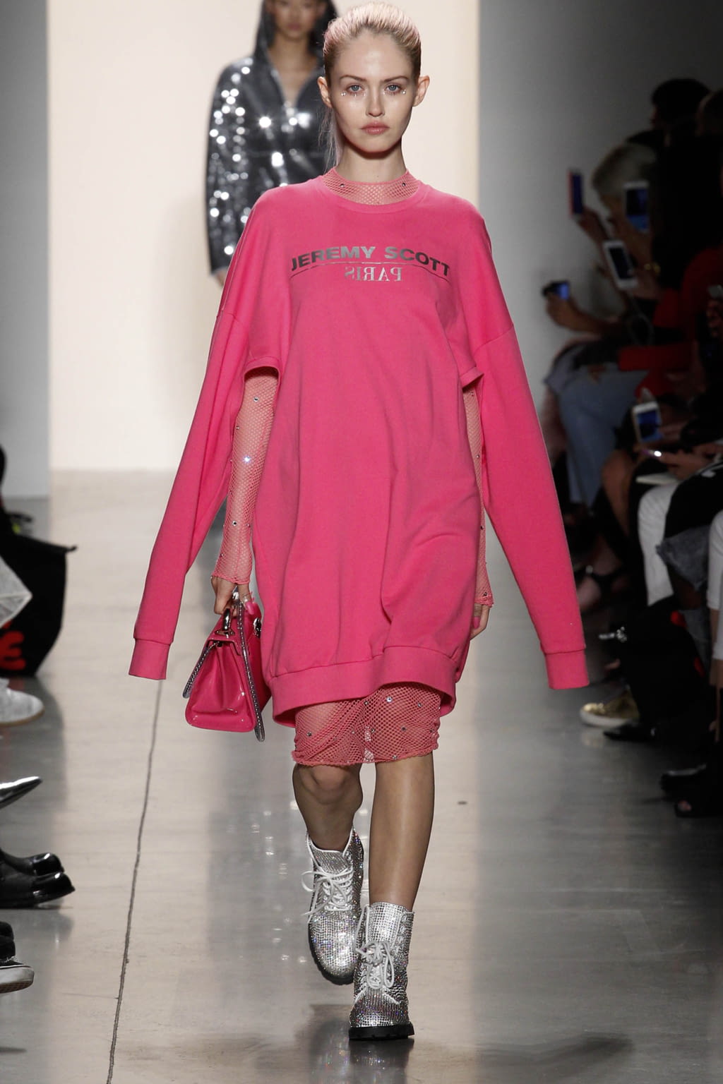Fashion Week New York Spring/Summer 2018 look 22 de la collection Jeremy Scott womenswear
