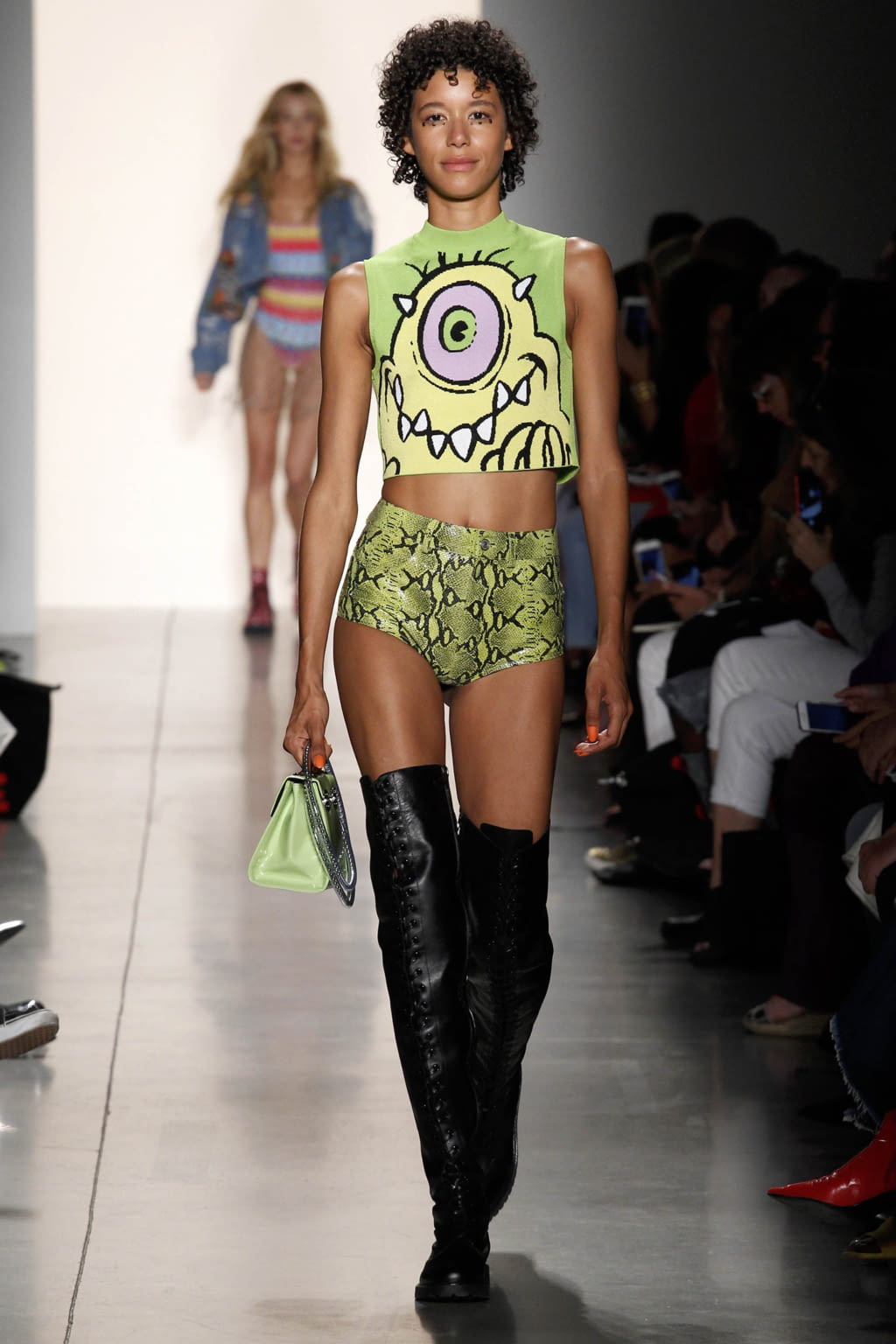 Fashion Week New York Spring/Summer 2018 look 31 from the Jeremy Scott collection womenswear