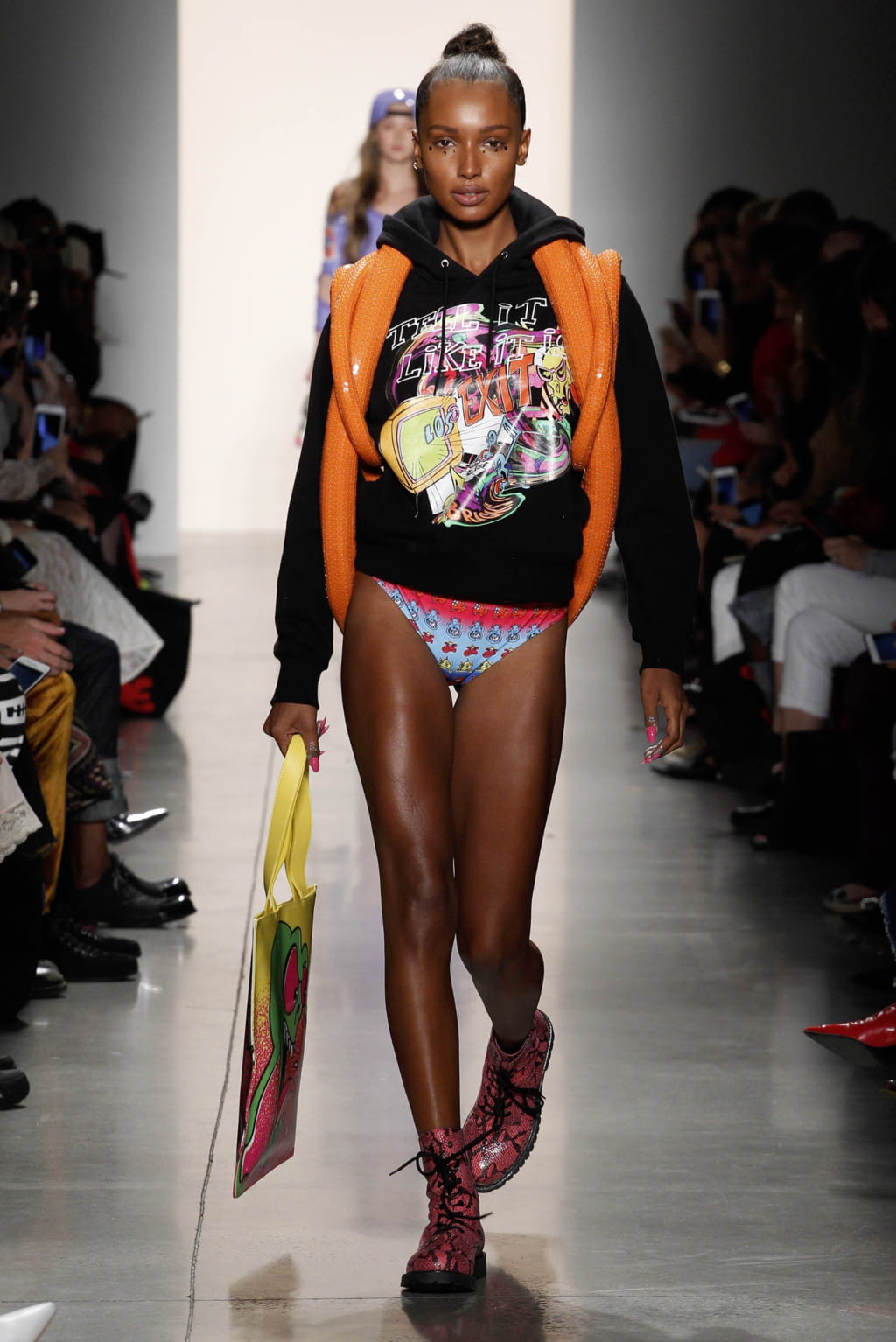 Fashion Week New York Spring/Summer 2018 look 36 from the Jeremy Scott collection womenswear