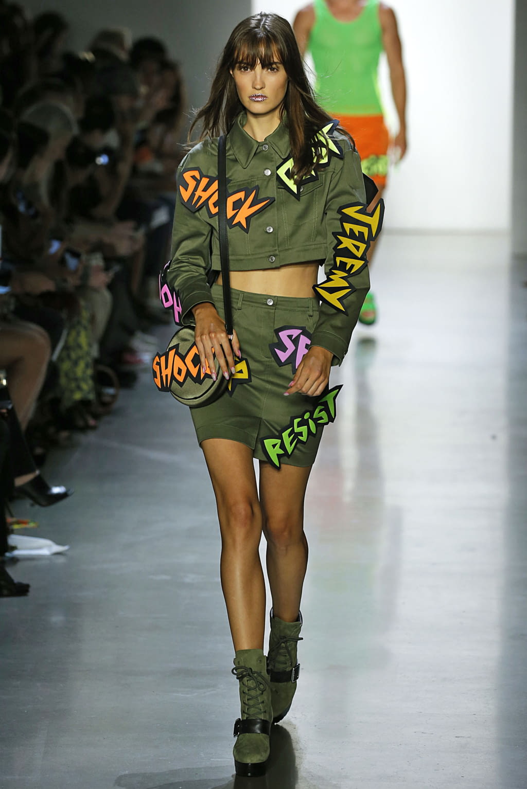 Fashion Week New York Spring/Summer 2019 look 8 from the Jeremy Scott collection 女装