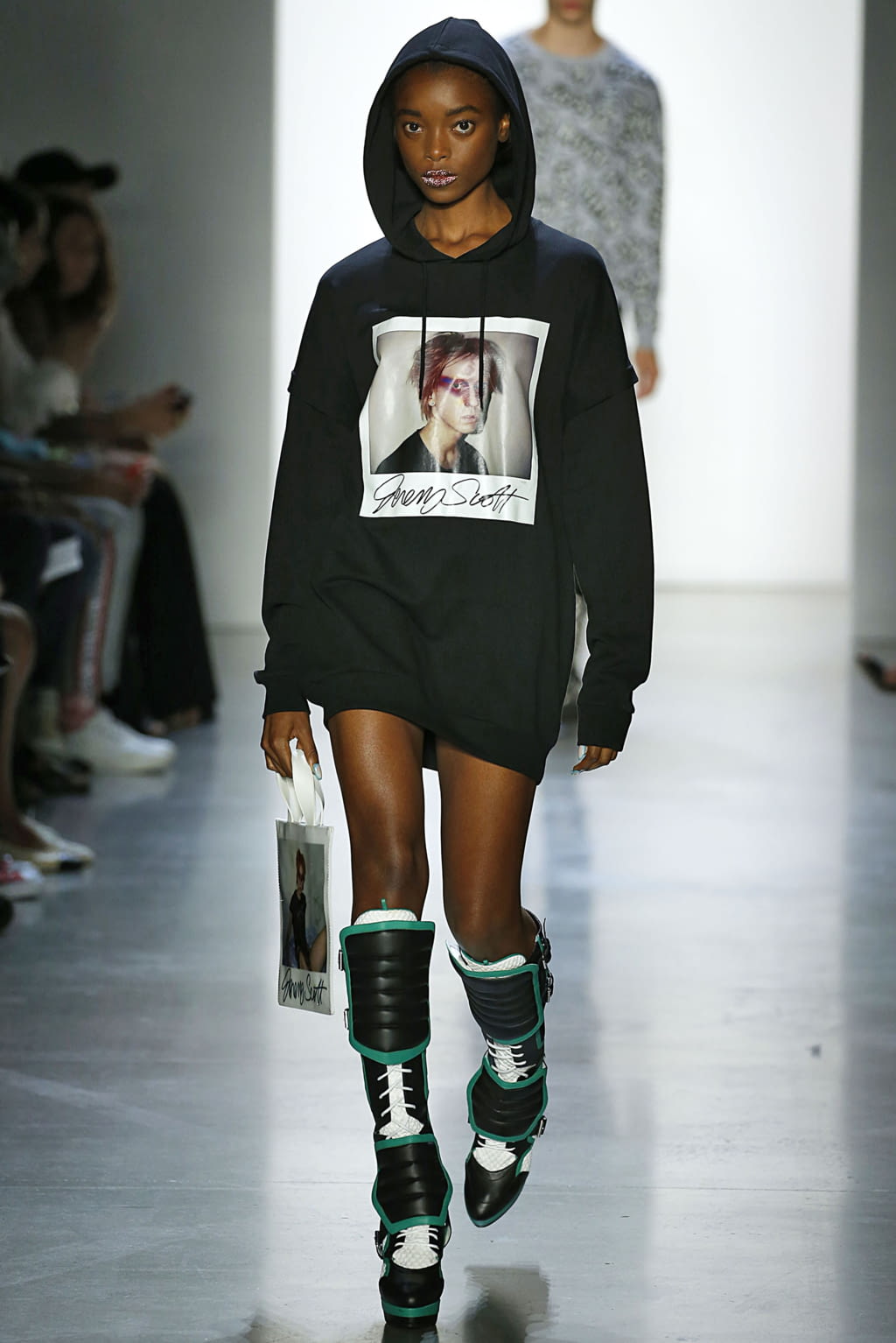 Fashion Week New York Spring/Summer 2019 look 29 de la collection Jeremy Scott womenswear