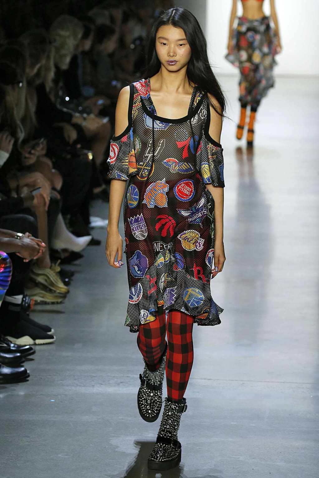 Fashion Week New York Spring/Summer 2019 look 42 from the Jeremy Scott collection 女装