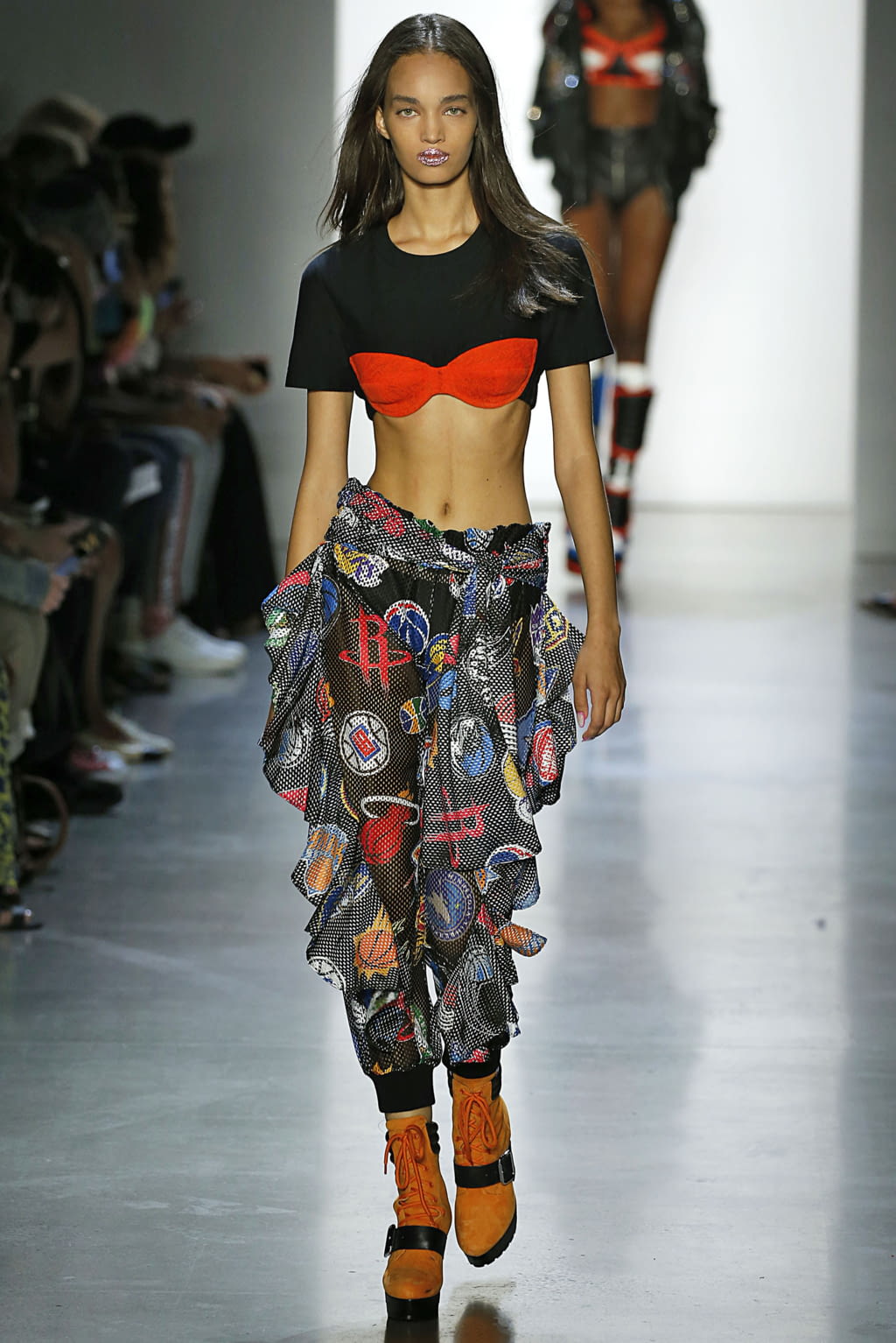 Fashion Week New York Spring/Summer 2019 look 43 from the Jeremy Scott collection womenswear