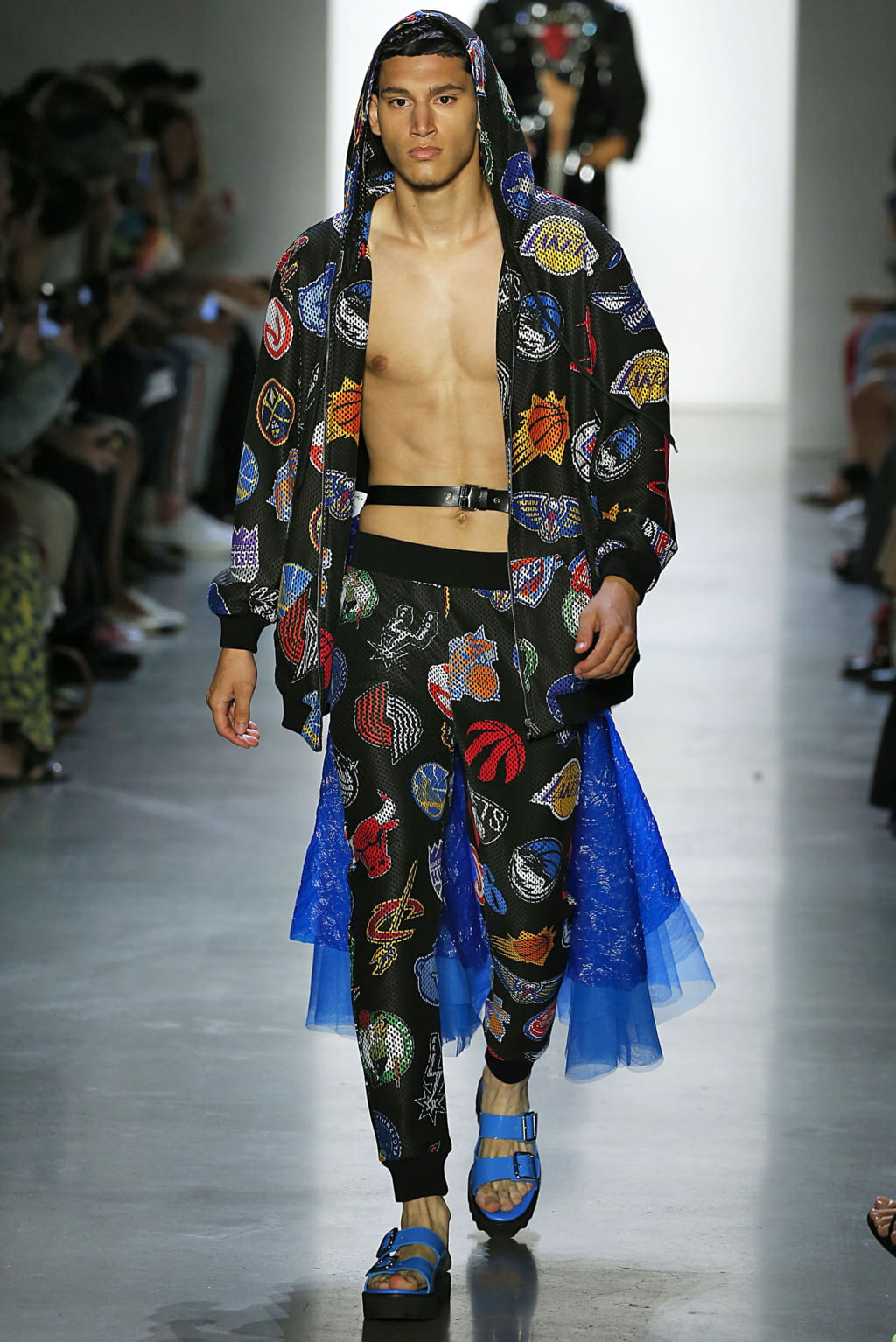 Fashion Week New York Spring/Summer 2019 look 45 de la collection Jeremy Scott womenswear