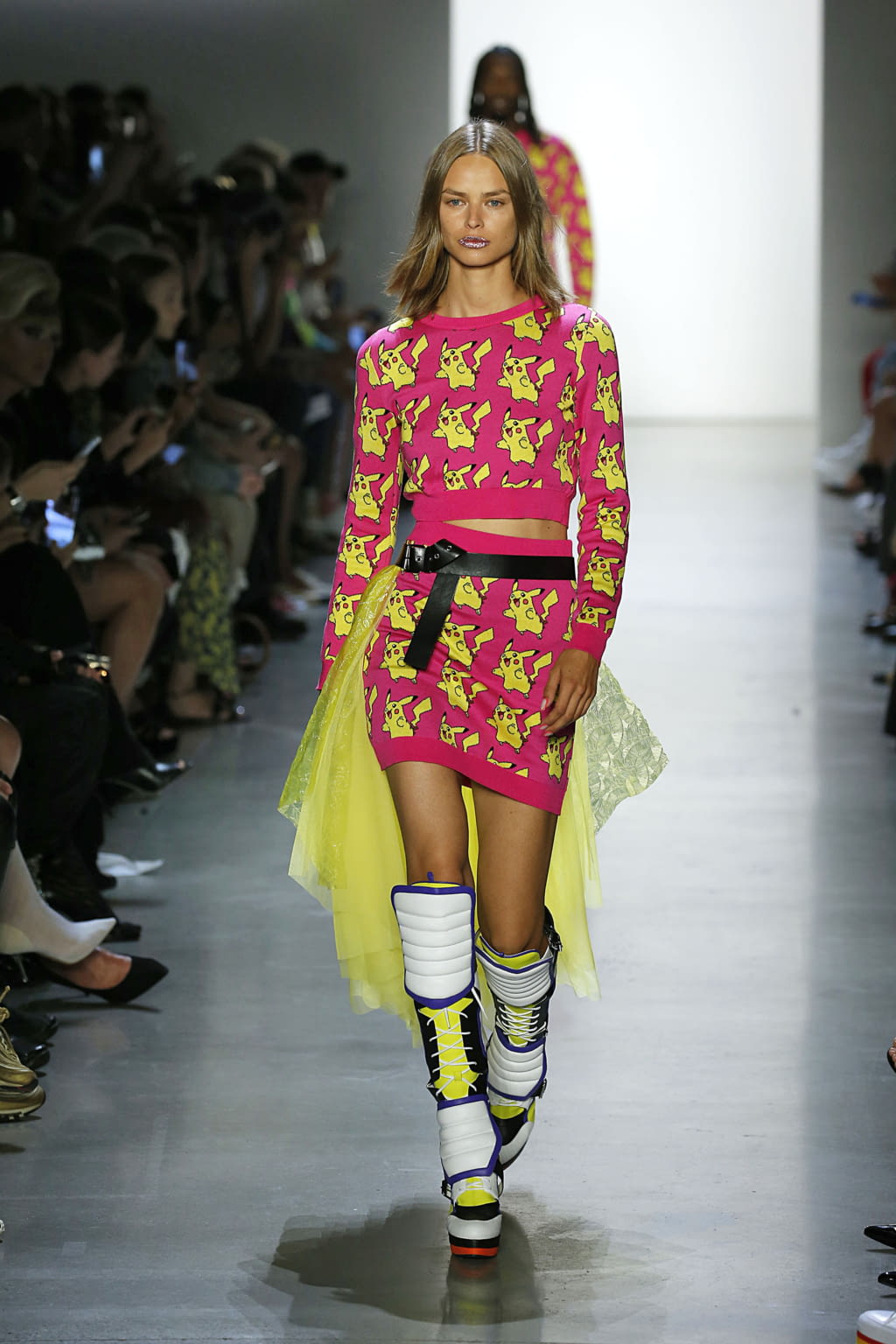 Fashion Week New York Spring/Summer 2019 look 48 from the Jeremy Scott collection 女装