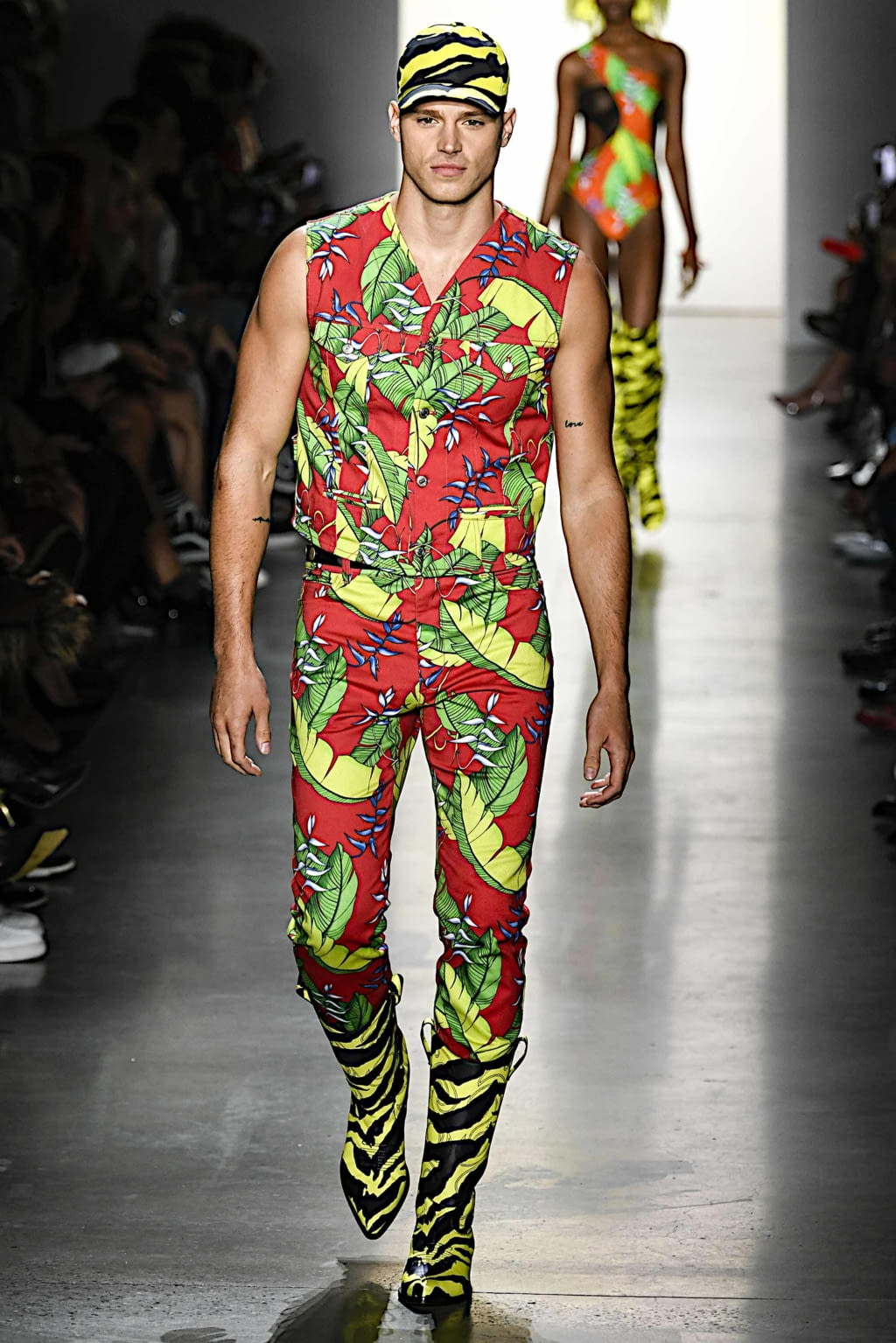 Fashion Week New York Spring/Summer 2020 look 25 de la collection Jeremy Scott womenswear