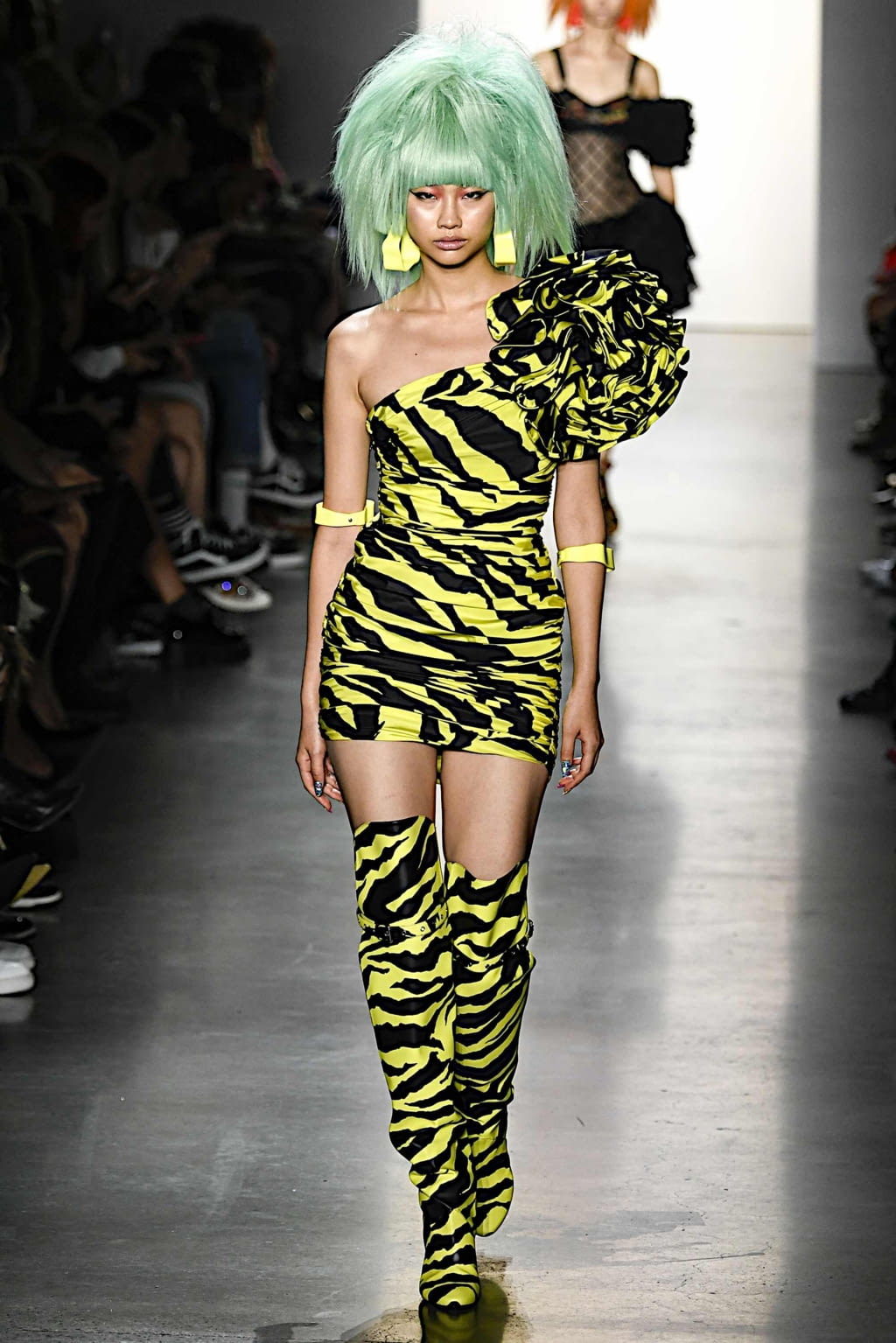 Fashion Week New York Spring/Summer 2020 look 45 from the Jeremy Scott collection 女装