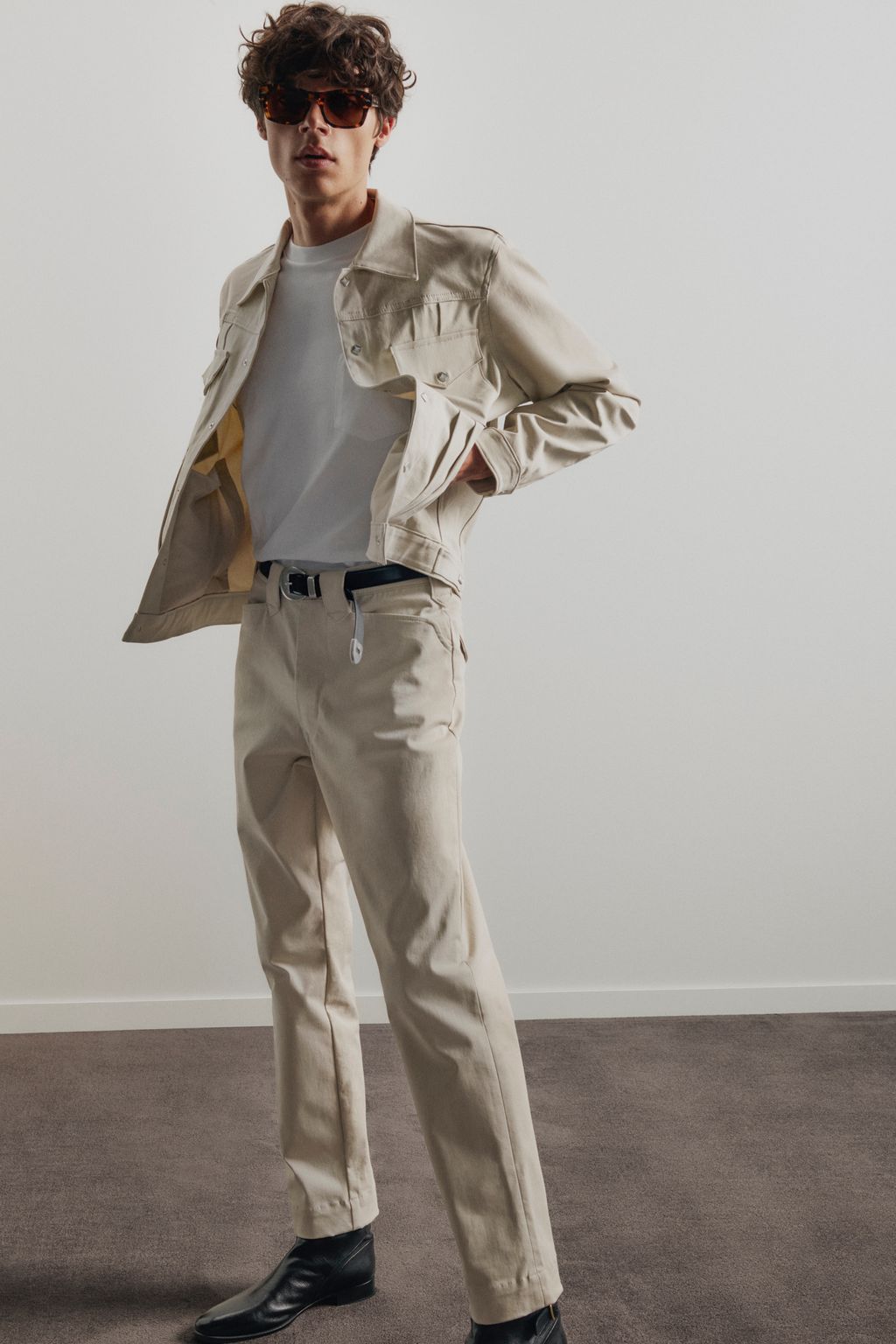 Fashion Week Paris Spring/Summer 2023 look 18 from the Fursac collection menswear