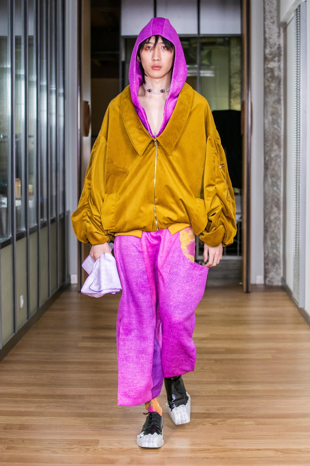Fashion Week Paris Fall/Winter 2021 look 75 from the IFM PARIS collection 女装
