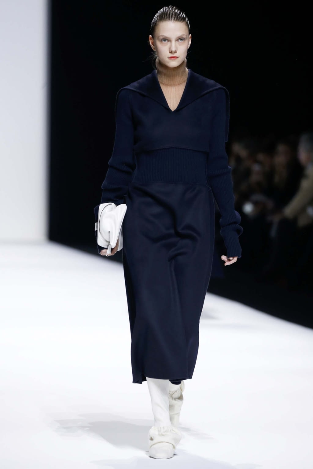 Fashion Week Milan Fall/Winter 2018 look 35 from the Jil Sander collection womenswear
