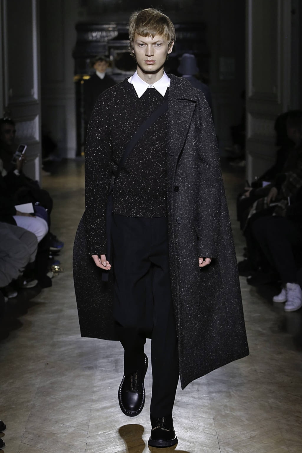 Fashion Week Paris Fall/Winter 2019 look 6 from the Jil Sander collection 男装
