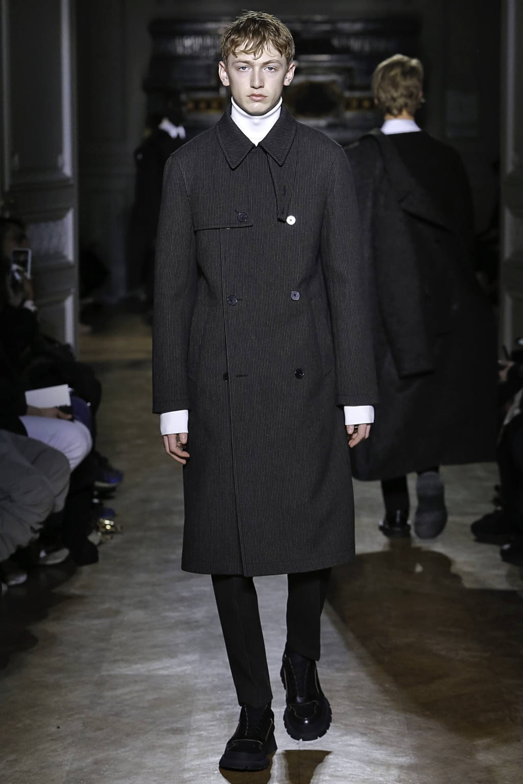 Fashion Week Paris Fall/Winter 2019 look 7 from the Jil Sander collection menswear
