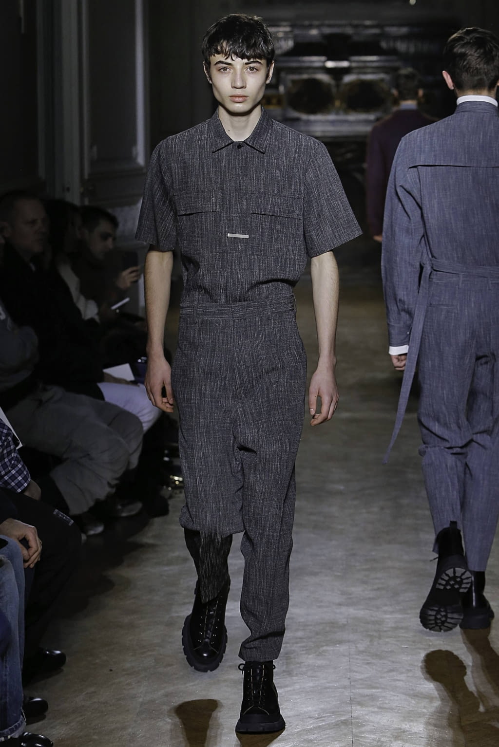 Fashion Week Paris Fall/Winter 2019 look 13 from the Jil Sander collection menswear