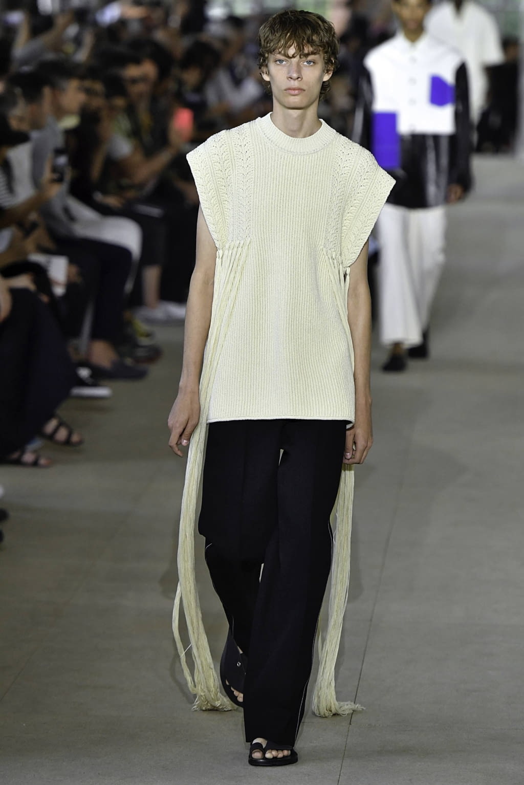 Fashion Week Paris Spring/Summer 2020 look 9 from the Jil Sander collection 男装