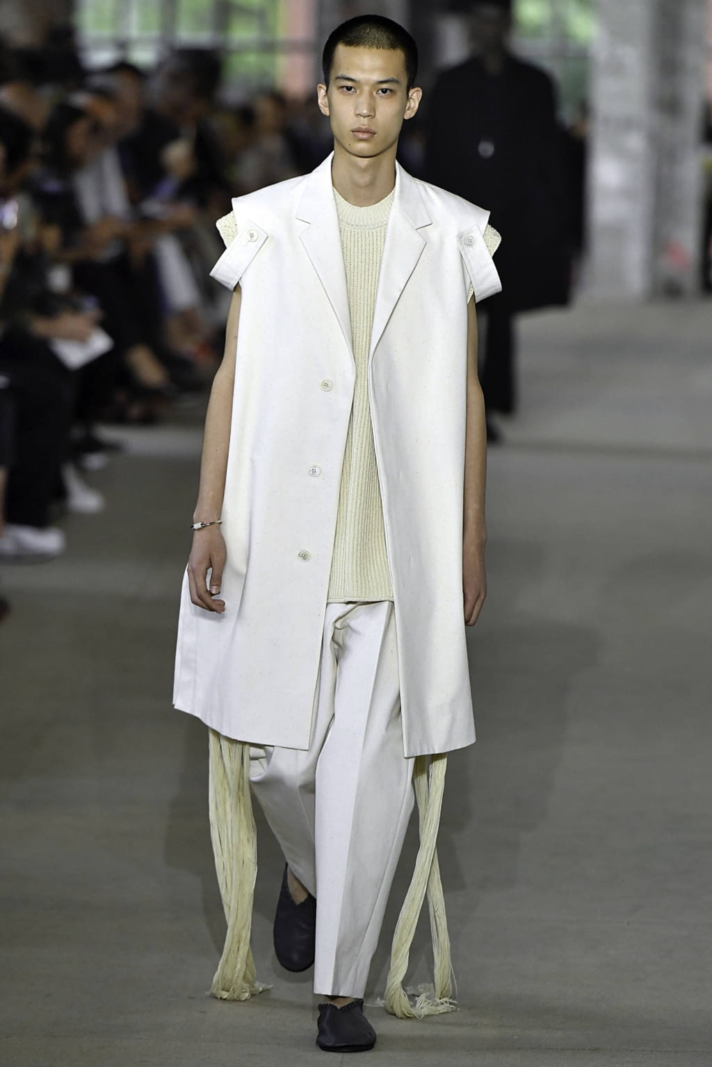 Fashion Week Paris Spring/Summer 2020 look 14 from the Jil Sander collection 男装