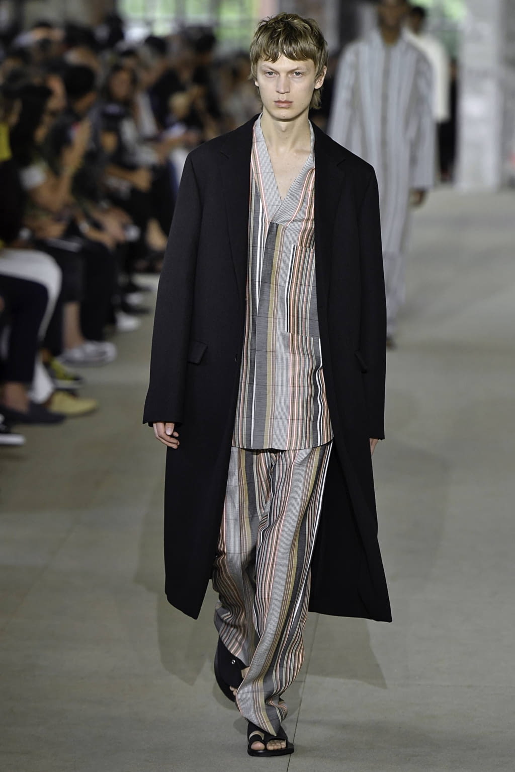 Fashion Week Paris Spring/Summer 2020 look 26 from the Jil Sander collection 男装