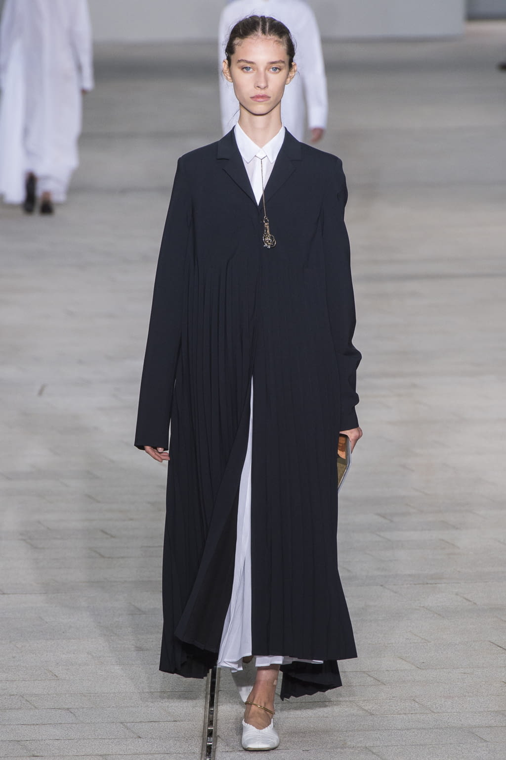 Fashion Week Milan Spring/Summer 2018 look 3 from the Jil Sander collection womenswear