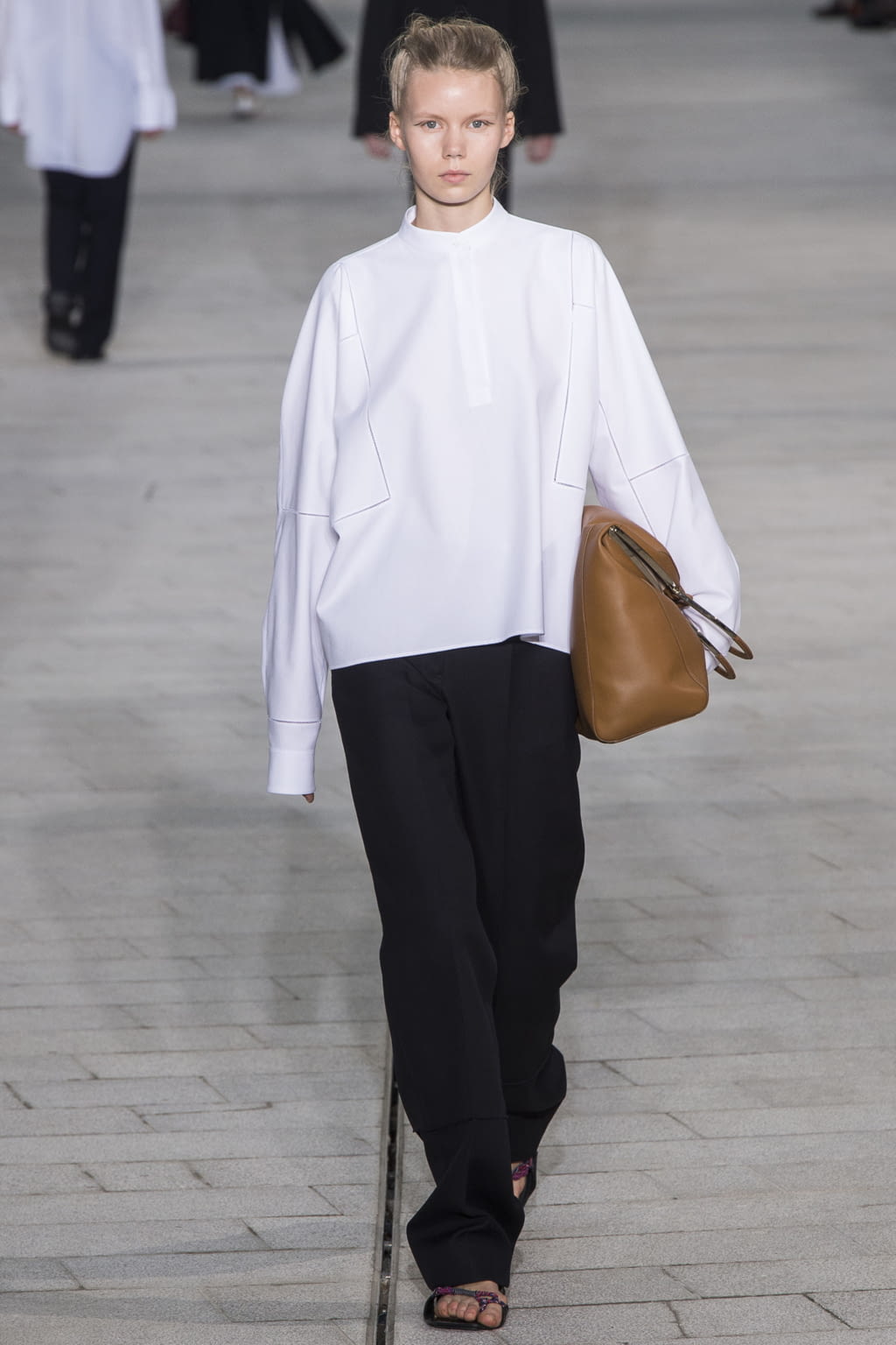 Fashion Week Milan Spring/Summer 2018 look 9 from the Jil Sander collection womenswear