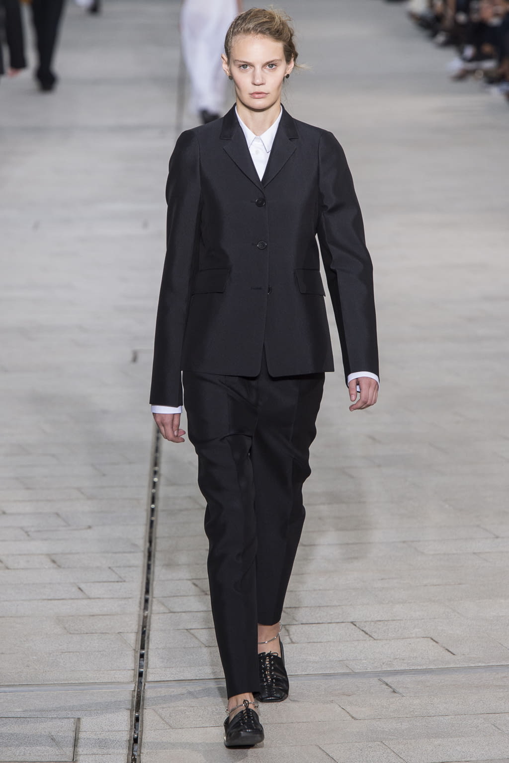 Fashion Week Milan Spring/Summer 2018 look 11 from the Jil Sander collection womenswear