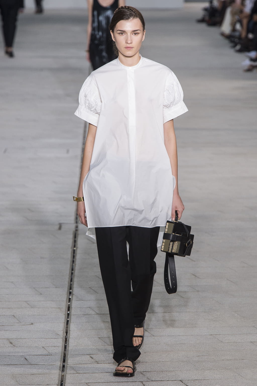 Fashion Week Milan Spring/Summer 2018 look 13 from the Jil Sander collection womenswear