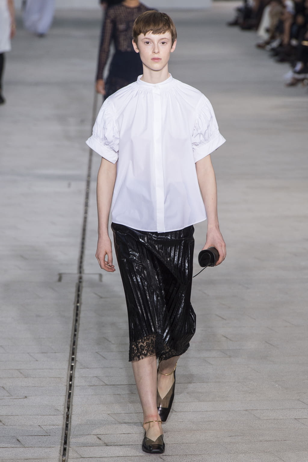 Fashion Week Milan Spring/Summer 2018 look 15 from the Jil Sander collection womenswear