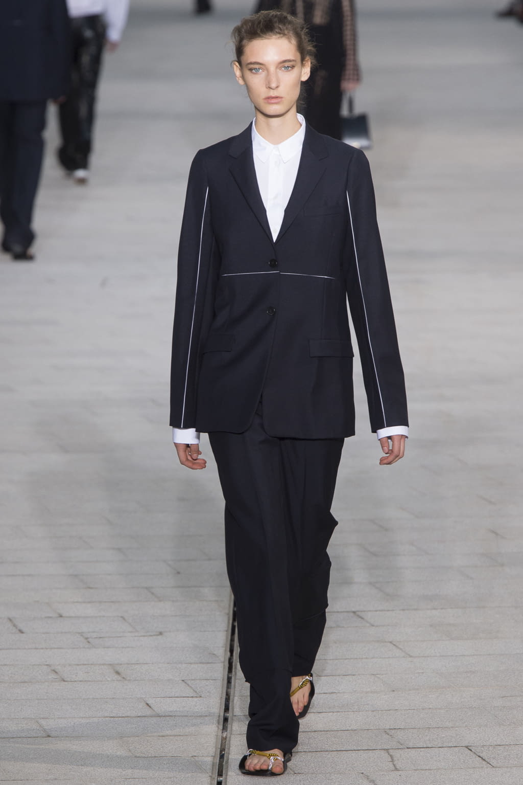 Fashion Week Milan Spring/Summer 2018 look 20 from the Jil Sander collection womenswear