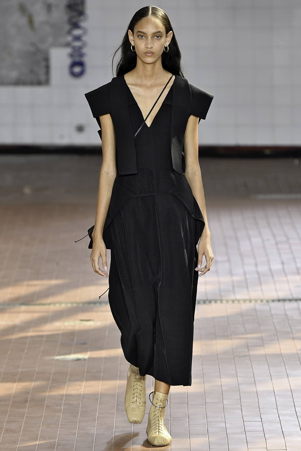 Fashion Week Milan Spring/Summer 2019 look 49 from the Jil Sander collection womenswear