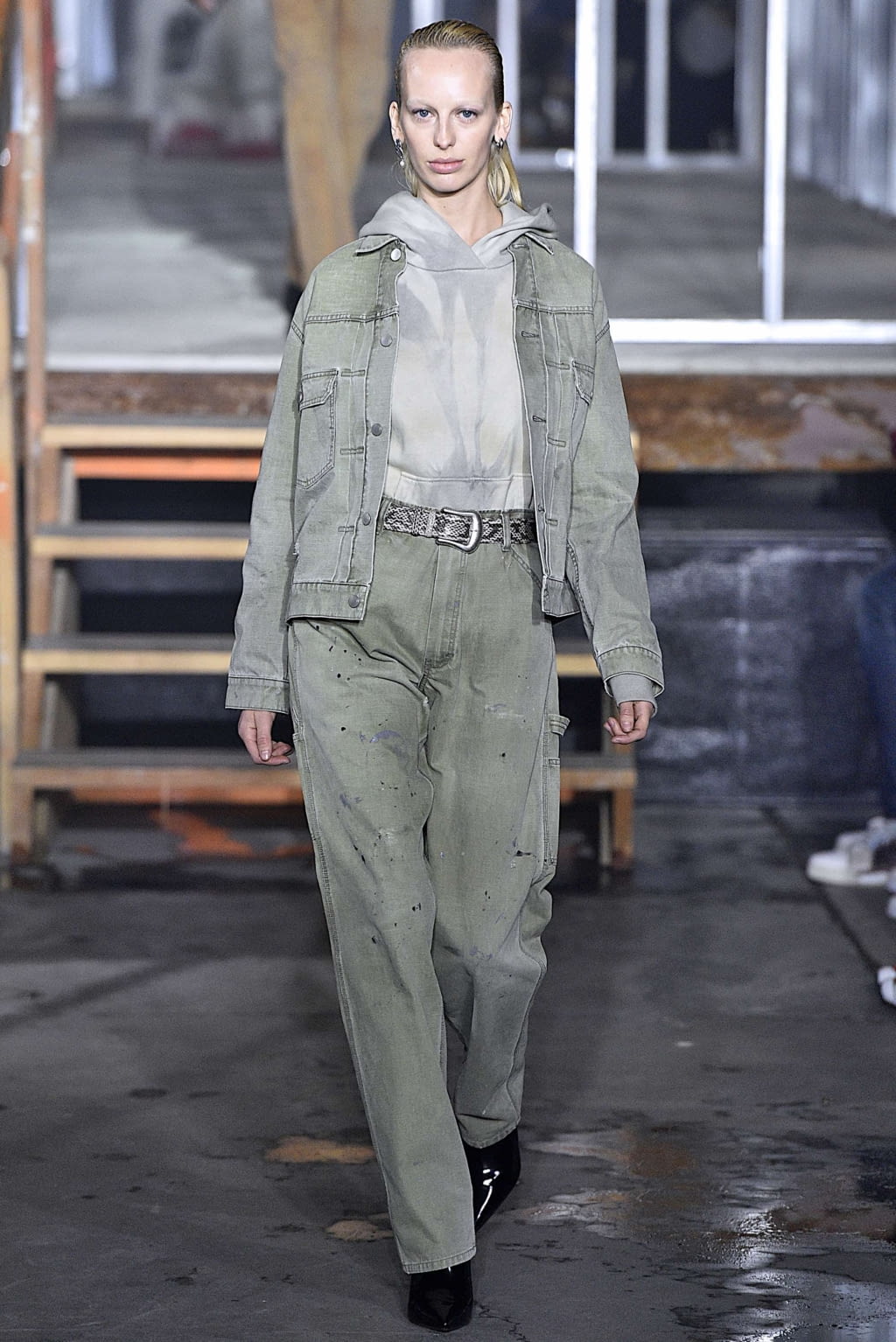 Fashion Week New York Fall/Winter 2019 look 8 from the John Elliott collection 女装