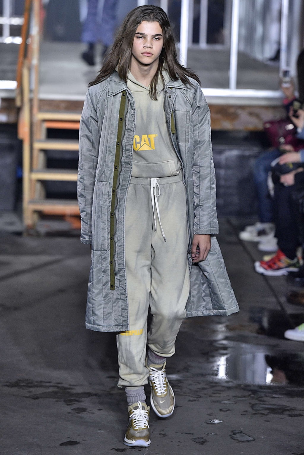 Fashion Week New York Fall/Winter 2019 look 18 from the John Elliott collection 女装