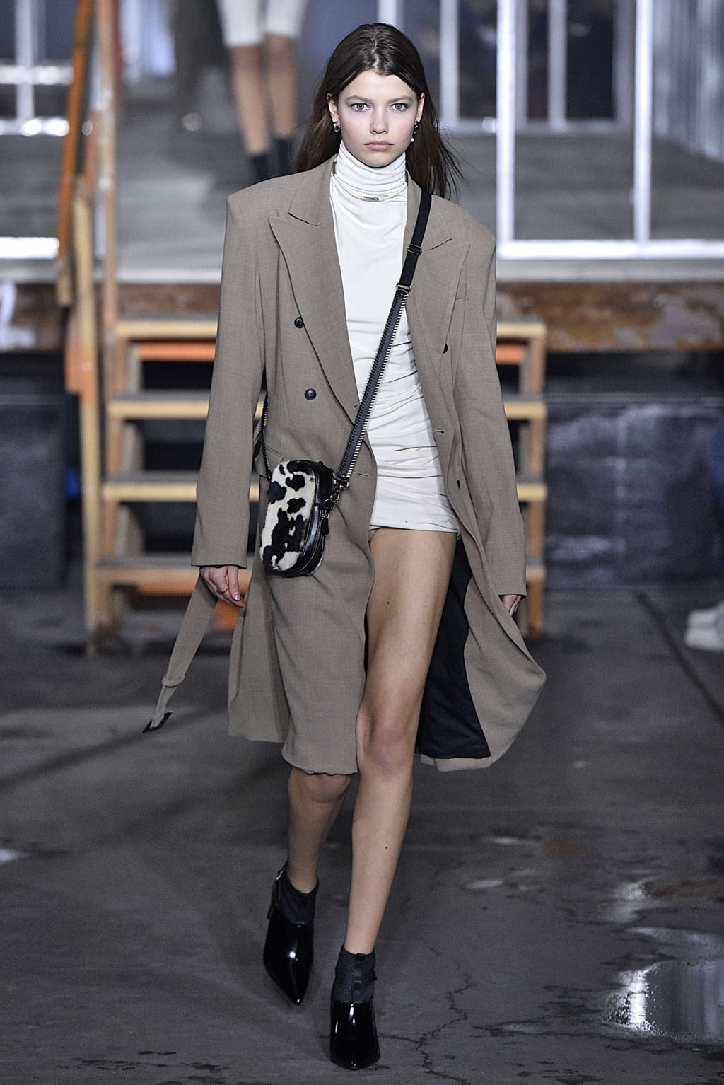 Fashion Week New York Fall/Winter 2019 look 45 from the John Elliott collection 女装