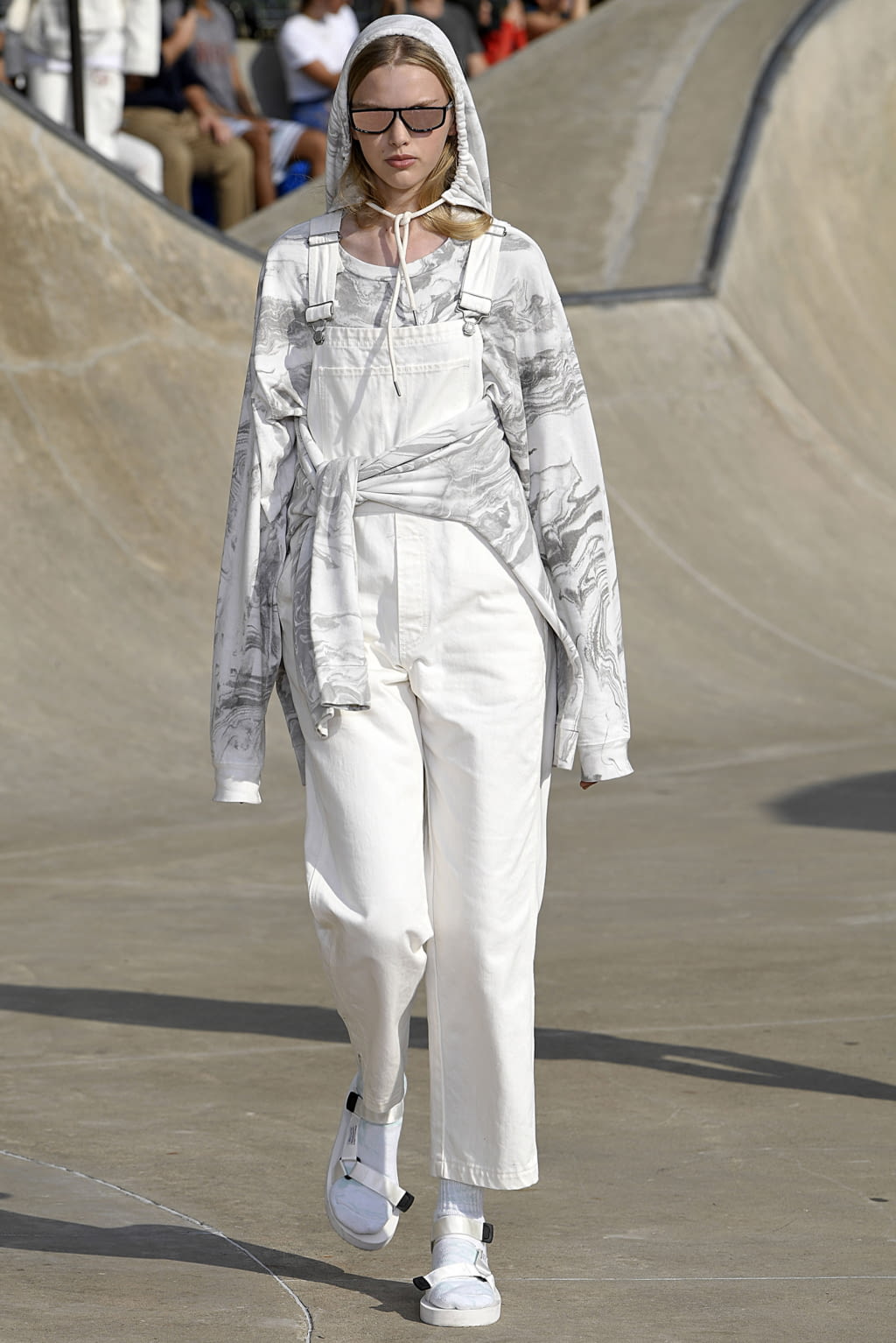 Fashion Week New York Spring/Summer 2019 look 7 from the John Elliott collection 女装