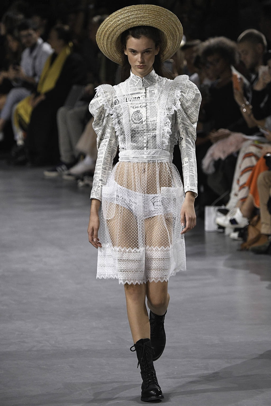 Fashion Week Paris Spring/Summer 2019 look 5 de la collection John Galliano womenswear