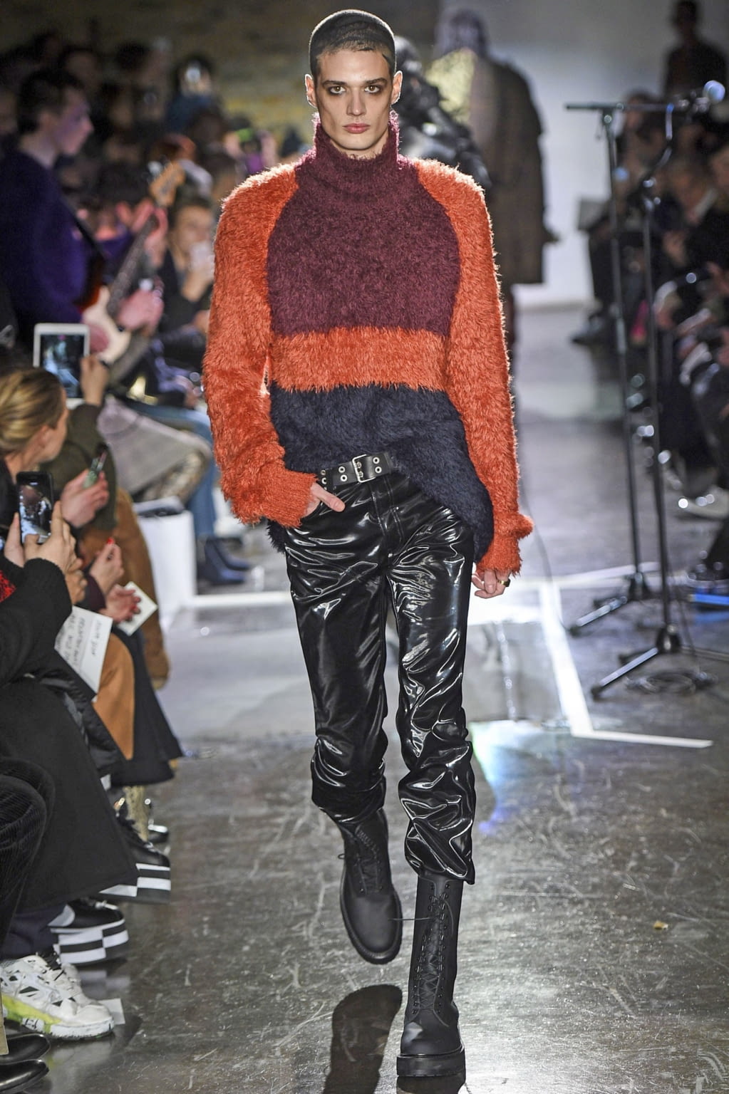 Fashion Week London Fall/Winter 2019 look 9 from the John Lawrence Sullivan collection 男装