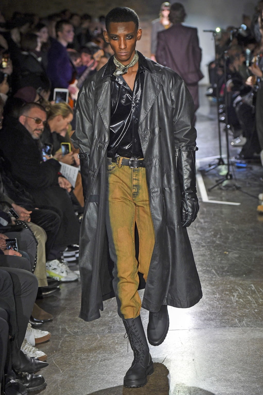Fashion Week London Fall/Winter 2019 look 12 from the John Lawrence Sullivan collection 男装