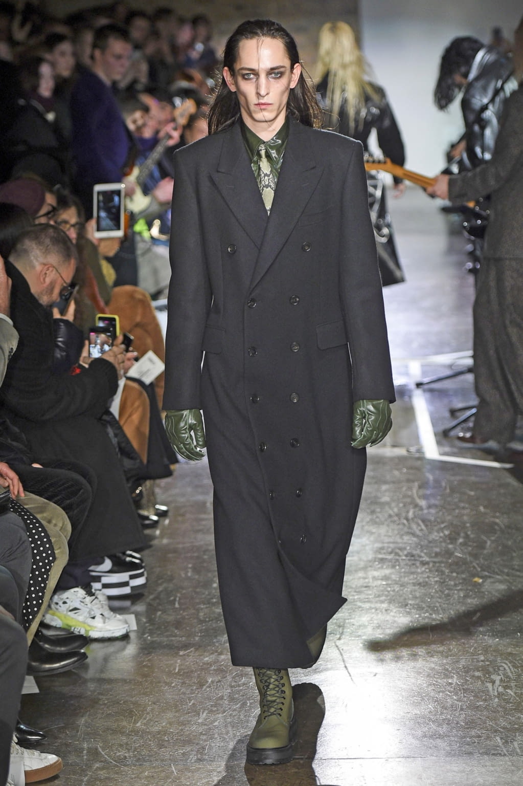 Fashion Week London Fall/Winter 2019 look 23 from the John Lawrence Sullivan collection 男装